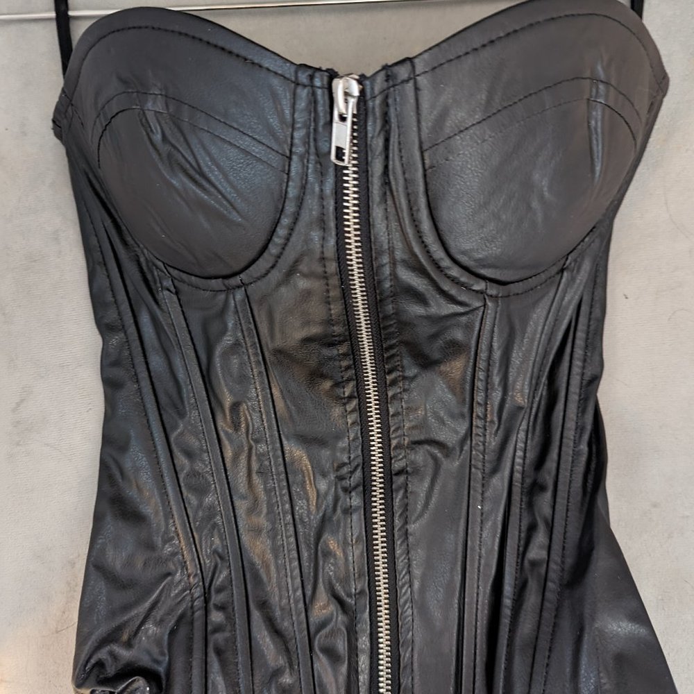 Slim Black Bustier